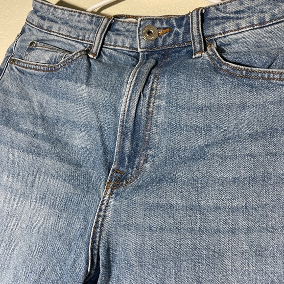 H&M Women’s Denim Straight Leg Jeans - Size 6 - Picture 2 of 4